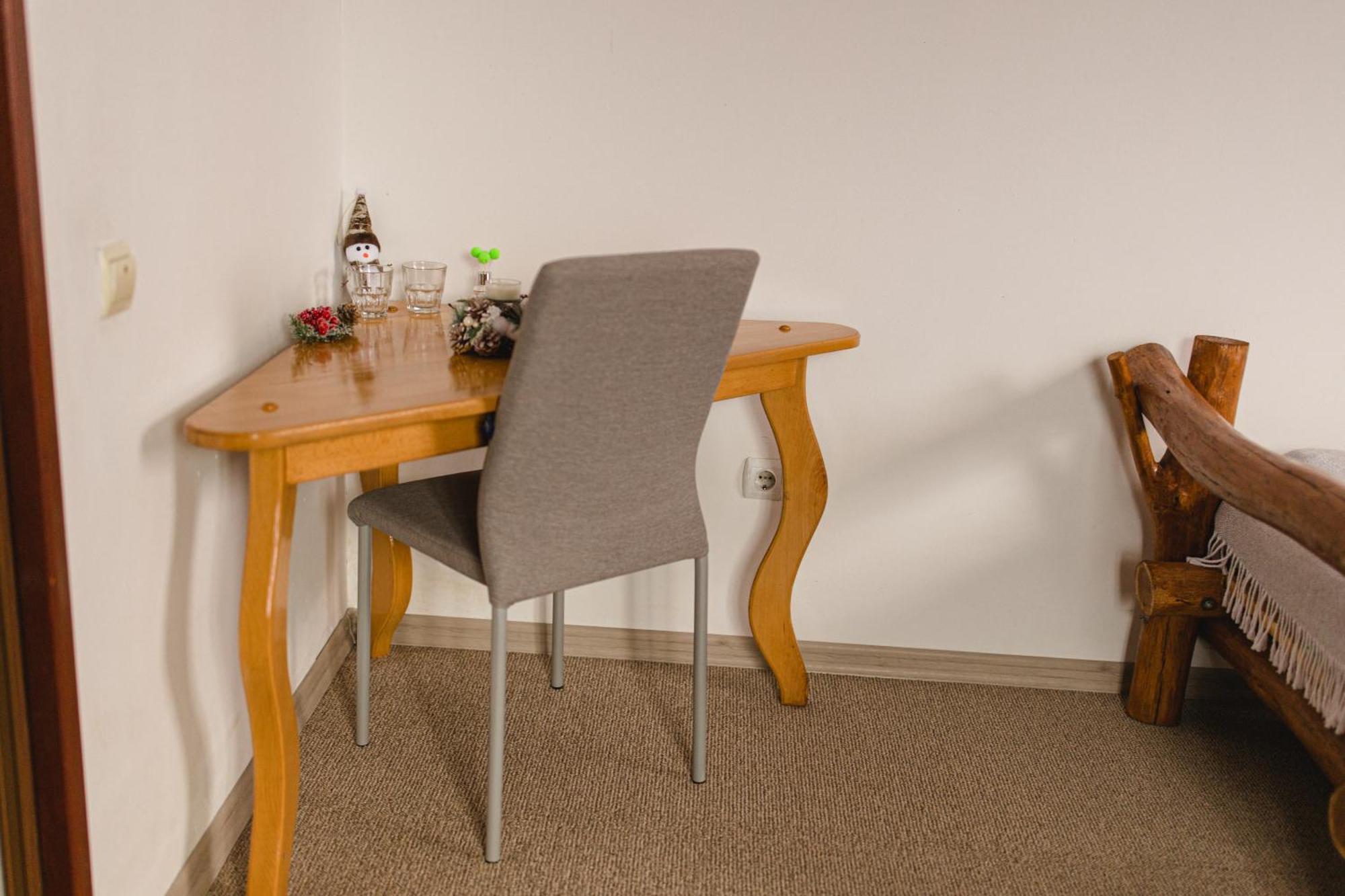 Hotel Kolyba Opryshkiv Nizhneye Selishche Habitación foto
